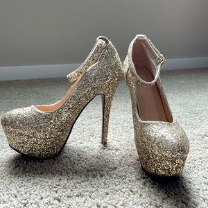 Golden Glitter Pump